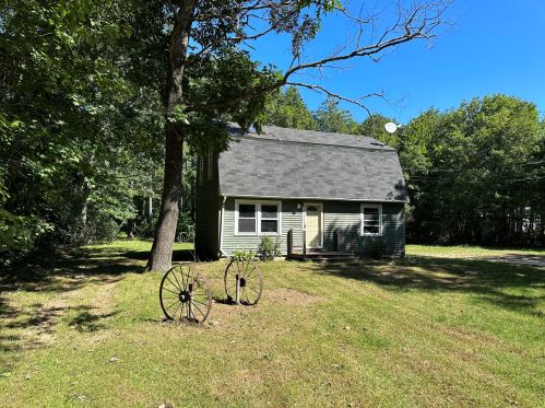 29 Royal Pine Dr, Steep Falls, ME 04085-6832