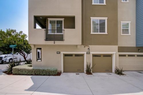 1385 Coyote Creek Way, Milpitas, CA 95035-7944