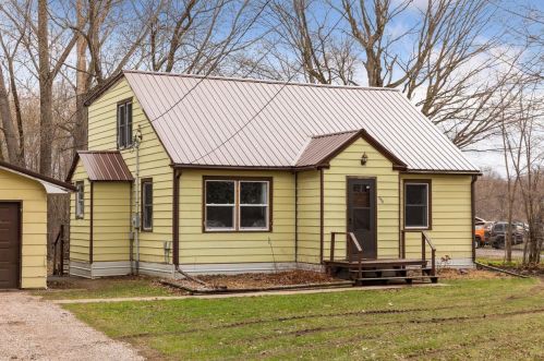 508 Benson Rd, Clam Falls, WI 54837-8946