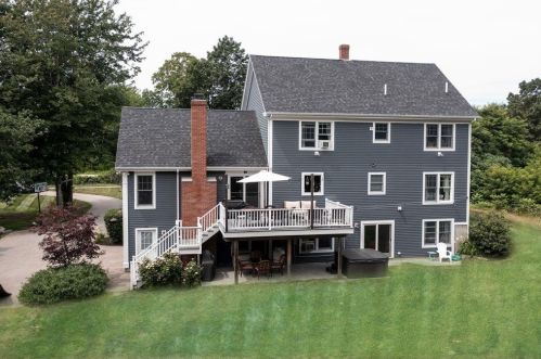 89 Ridge Rd, York, ME 03909-5804