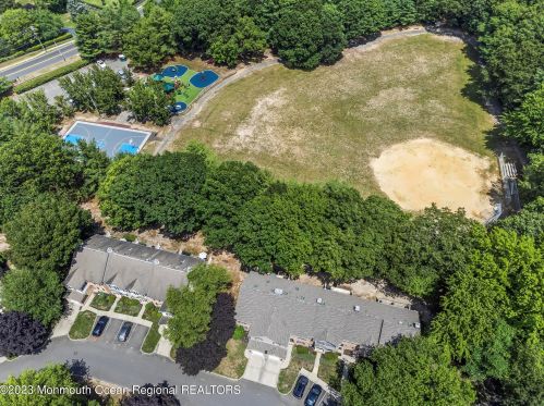 41 Weller Pl, Holmdel Village, NJ 07733-3119