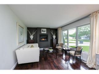 1806 Haeg Dr, Minneapolis MN  55431-1770 exterior