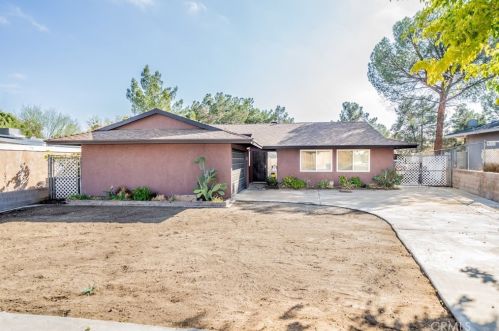 13959 Burning Tree Dr, Victorville CA  92395-4353 exterior