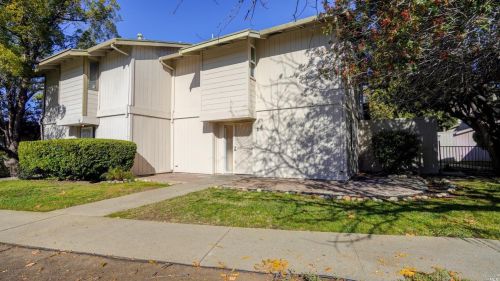 1725 Landana Dr, Concord, CA 94519-1463