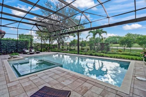 28892 Blaisdell Dr, Naples, FL 34119-0906