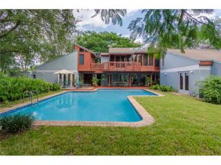 10270 133rd St, Miami, FL 33176-6137