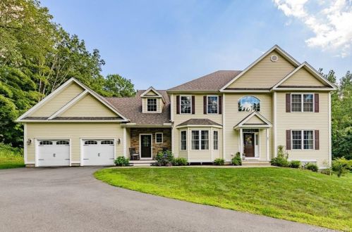 87 Hartford Ave, Granby, CT 06035-2336