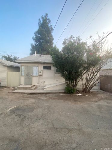 111 20th St, Santa Ana, CA 92706-2808