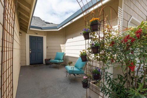 2003 Stonefield Ln, Santa Rosa, CA 95403-0952