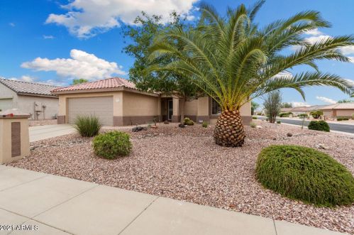 18301 Shimmer Ln, Sun City, AZ 85374-5485