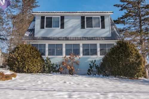 95 Winter St, Tilton, NH 03276-5414