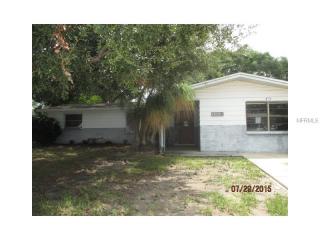 1030 Landau St, Tarpon Springs, FL 34690-5927