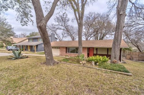 7105 Creighton Ln, Austin TX  78723-1539 exterior