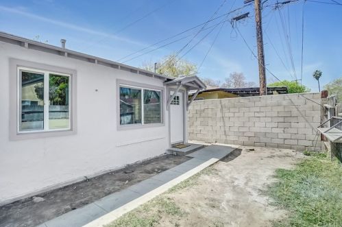 253 14th St, San Bernardino, CA 92405-4876