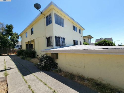 2626 73rd Ave, Oakland, CA 94605-2859