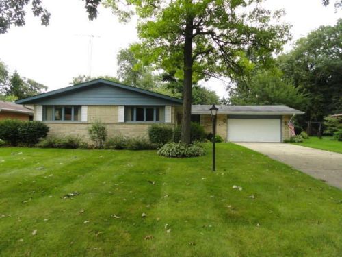 8305 43rd Ave, Kenosha, WI 53142-2316