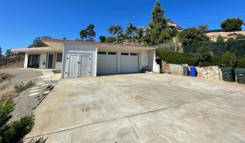 1653 San Luis Rey Ave, Vista, CA 92084-3111