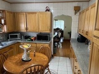 3143 Kilbourn Ave, Chicago, IL 60641-5365
