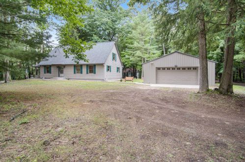 9095 Berger Ln, Branch, MI 49402-9396