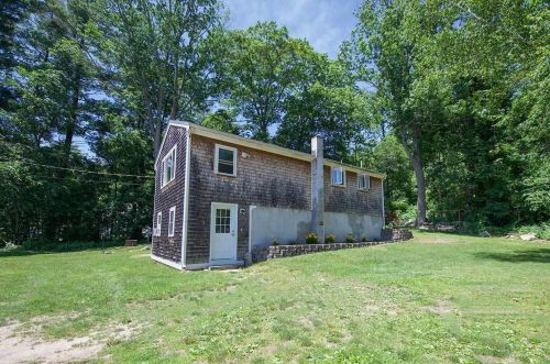 4 Birch Dr, Sandown, NH 03873-2514