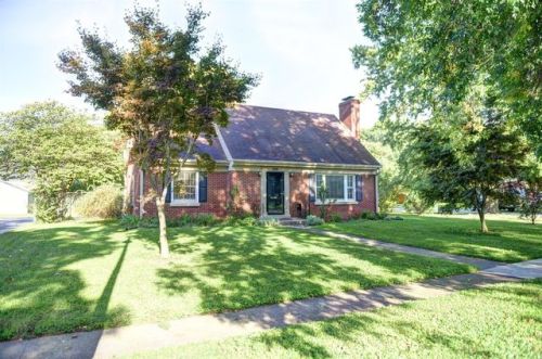 299 Larch Ln, Lexington, KY 40511-2006