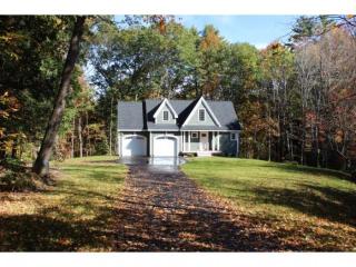 21 Orchard Dr, Lee, NH 03824-2913