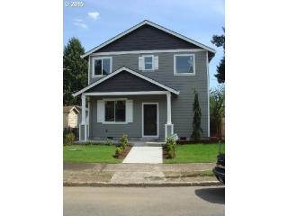 1026 8th St, Salem, OR 97304-3705