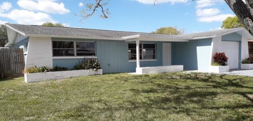 3011 Matchlock Dr, Tarpon Springs, FL 34690-2134