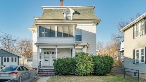 85 Lake St, Arlington, MA 02474-8875