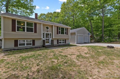 3 Southridge Dr, Standish, ME 04084-5436