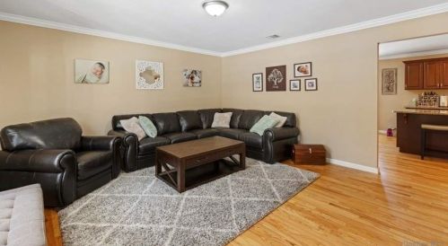 12 Crescent Bow, Panamoka, NY 11961-2958