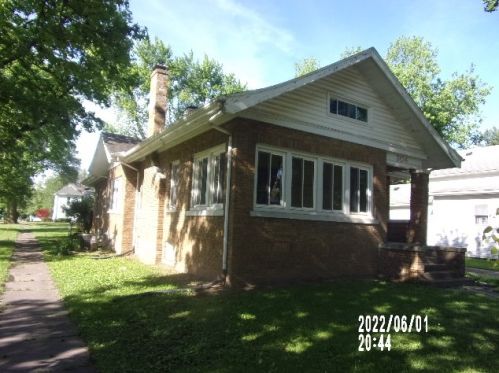 304 Orleans St, Paxton, IL 60957-1512