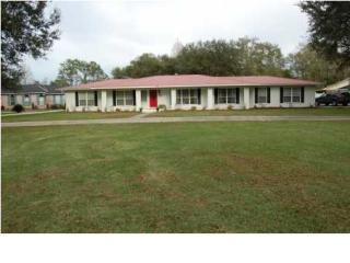 4601 Canal Cir, Mobile, AL 36619-9785