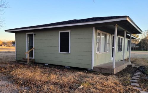 2212 Downing Rd, Angleton, TX 77515-3710