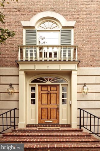 2 Wolfe St, Alexandria, VA 22314-3861