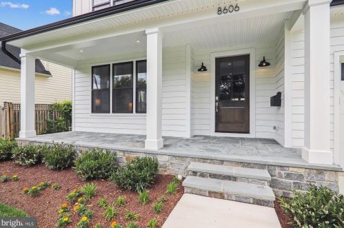 8606 Bradmoor Dr, Bethesda, MD 20817-3633