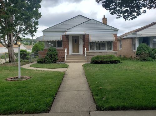8228 Leland Ave, Chicago, IL 60706-4326