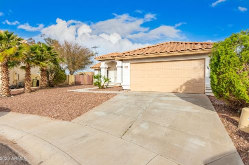 6585 77th Dr, Glendale AZ  85303-3423 exterior