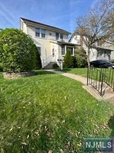 124 Hillside Ave, Teaneck, NJ 07666-4011