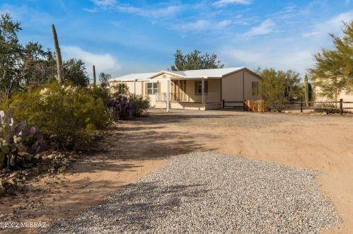 6889 Featherstone Trl, Tucson, AZ 85743-8960