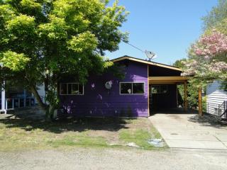 3718 Cloverdale St, Seattle, WA 98126-3624