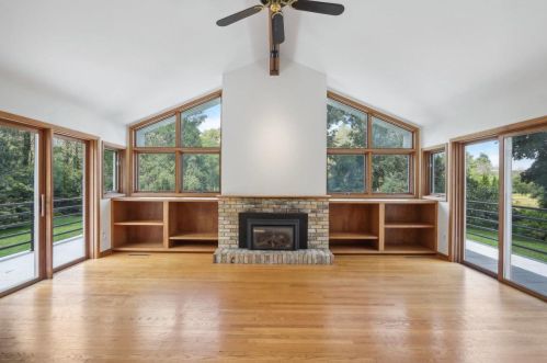 5302 Loruth Ter, Madison, WI 53711-2630