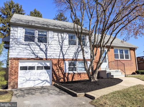 2726 Robino Dr, Wilmington, DE 19808-2256