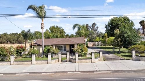 10710 Wells Ave, Riverside, CA 92505-1455