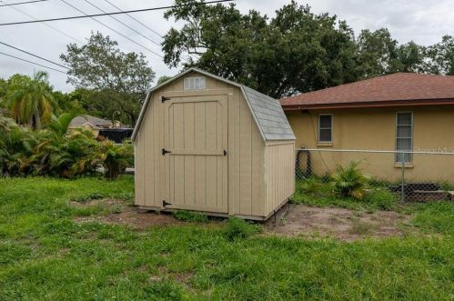 1800 Northwood Dr, Clearwater FL  33764-2462 exterior