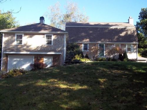 53 Lisa Ave, Plymouth, MA 02360-5061