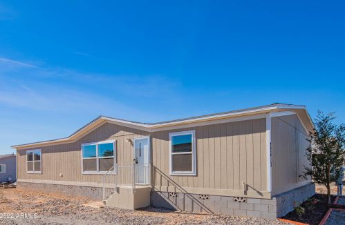 22413 Harmony St, Wittmann, AZ 85361-9677