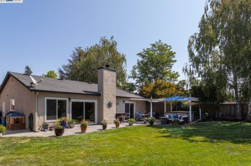 5283 Lenore Ave, Livermore, CA 94550-2380