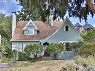 1933 Alameda St, Portland, OR 97212-1453