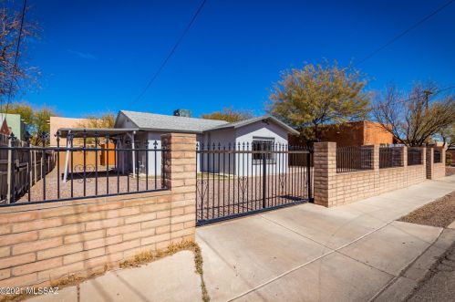 3731 Flower St, Tucson, AZ 85716-2319